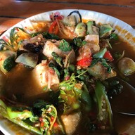 เมนูของร้าน ครัวลูกเงาะ  สลกบาตร