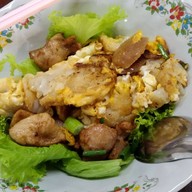 เมนูของร้าน ก๋วยเตี๋ยวคั่วไก่ สวนมะลิ (Chicken Noodles Suan Mali) วัชรพล ก๋วยเตี๋ยวคั่วไก่ สวนมะลิ (Chicken Noodles Suan Mali) วัชรพล