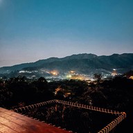Camp mai mee chue