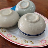 ล้วนข้าวมันไก่หน้าโรงพยาบาลพระพุทธบาท พระพุทธบาท