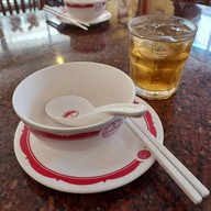 บรรยากาศ นิวแคนตันสุกี้ยากี้ บะหมี่