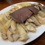 ล้วนข้าวมันไก่หน้าโรงพยาบาลพระพุทธบาท พระพุทธบาท