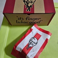 เมนูของร้าน KFC ปั๊มบางจาก ประดิษฐ์มนูญธรรม (ไดร์ฟทรู)