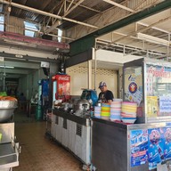 ก๋วยเตี๋ยวเป็ดตุ๋นนายปิว หัวหิน