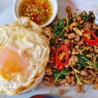 เตี๋ยวบางบาล(โคตรกะเพรา)