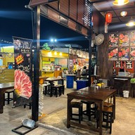 บรรยากาศ Udomsuk Walk