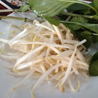 เมนูของร้าน ก๋วยเตี๋ยวเรือนรกแตก ตลาดเมืองปทุมธานี