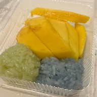 เมนูของร้าน ข้าวเหนียวมะม่วงแม่สมัย ตลาดเวิลด์ไนท์มาเก็ต