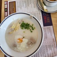 ถูกและดี Porto Chino