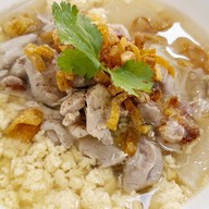 ดอกกระเจียวก๋วยเตี๋ยวแจ่วฮ้อน x อิ่มบะหมี่ (อาหารตามสั่ง) หนามแดง