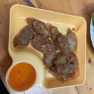 ก๋วยเตี๋ยวลูกชิ้นปลาเยาวราช By เจ๊จ๋า ท่าเรือ