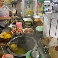 ตุ๋ยข้าวซอยแม่สอด