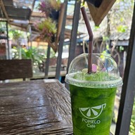 โพเมโล่ คาเฟ่’