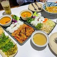 ขนมจีนบางกอก เซ็นทรัลปิ่นเกล้า