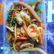 บอลราดหน้ายอดผัก&อาหารตามสั่ง