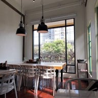 บรรยากาศ Zurich bread cafe บางรัก
