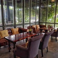 Tree Tales Cafe พัทยา นาเกลือ