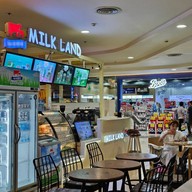 Thai-Denmark Milk Land สีลมคอมเพล็กซ์