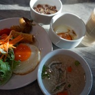 แอททีบูทีคโฮเต็ล