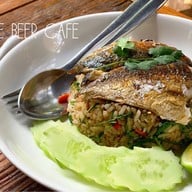 เดอ เบียร์ คาเฟ่