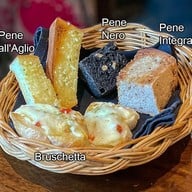 เมนูของร้าน It's "Happened To Be" a Closet สีลม