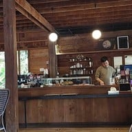 Chang Nan Coffee & Bakery  เวียงสา
