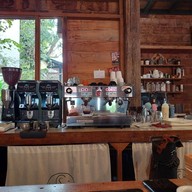 Chang Nan Coffee & Bakery  เวียงสา