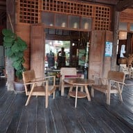 Chang Nan Coffee & Bakery  เวียงสา