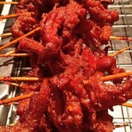 หมูทอดอ๊ะอายหมูปิ้งนมสด คลองเตย