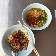 เมนูของร้าน ยอดเด็ดบะหมี่กวางตุ้ง