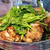 ขาหมูนายฮ้วง