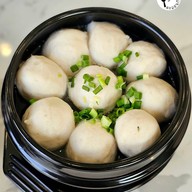เมนูของร้าน A JUNG Fish Ball • อจัง ฟิชบอล (ชื่อเดิม สอาด ลูกชิ้นปลา) ถนนบรมราชนนี