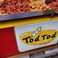 หน้าร้าน ลูกชิ้นทอด Tod Tod