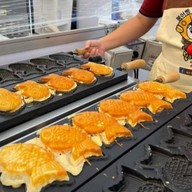 ขนมปลาเกาหลีพุง-ออ-ปัง ถนนรวมใจชน