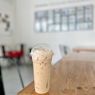 เมนูของร้าน the fresh day - santidarun charity cafe' (halal - อิสลาม) หน้าโรงเรียนสันติดรุณ