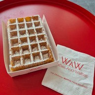 Waw Waffles And Waffles สุขุมวิท16