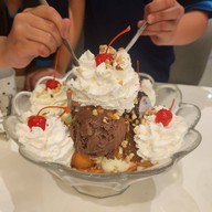 Swensen's CENTRAL VILLAGE