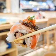 Ryoshi Sushi เกตเวย์ เอกมัย