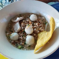 ก๋วยเตี๋ยวต้มยำ วัดลาดพร้าว ร้านหน้าโบสถ์