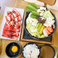 Ryoshi Sushi เกตเวย์ เอกมัย