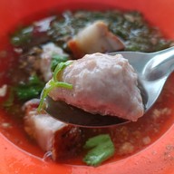เมนูของร้าน อาหารตามสั่ง ต้มเลือดหมู ก๋วยจั๊บ PT สีคิ้ว