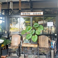 Storefront of Bella Casa