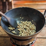 กาแฟในสวน บ้านพน