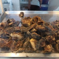 บรรยากาศ อาหารตามสั่ง ต้มเลือดหมู ก๋วยจั๊บ PT สีคิ้ว