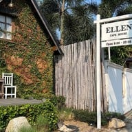Ellen Cafe House Angsila