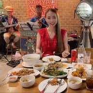 Samyan Cafe' & Restaurant