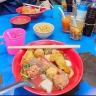 ก๋วยเตี๋ยวเย็นตาโฟ เกี๊ยวโต (บางรัก)