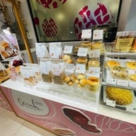 Crumbs (ครัมส์) Lasalle Avenue
