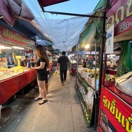 ตลาดนัดสนามบินน้ำ (ตลาดนัดหน้าวัง)