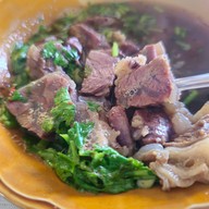 ลาบบ่อทอง